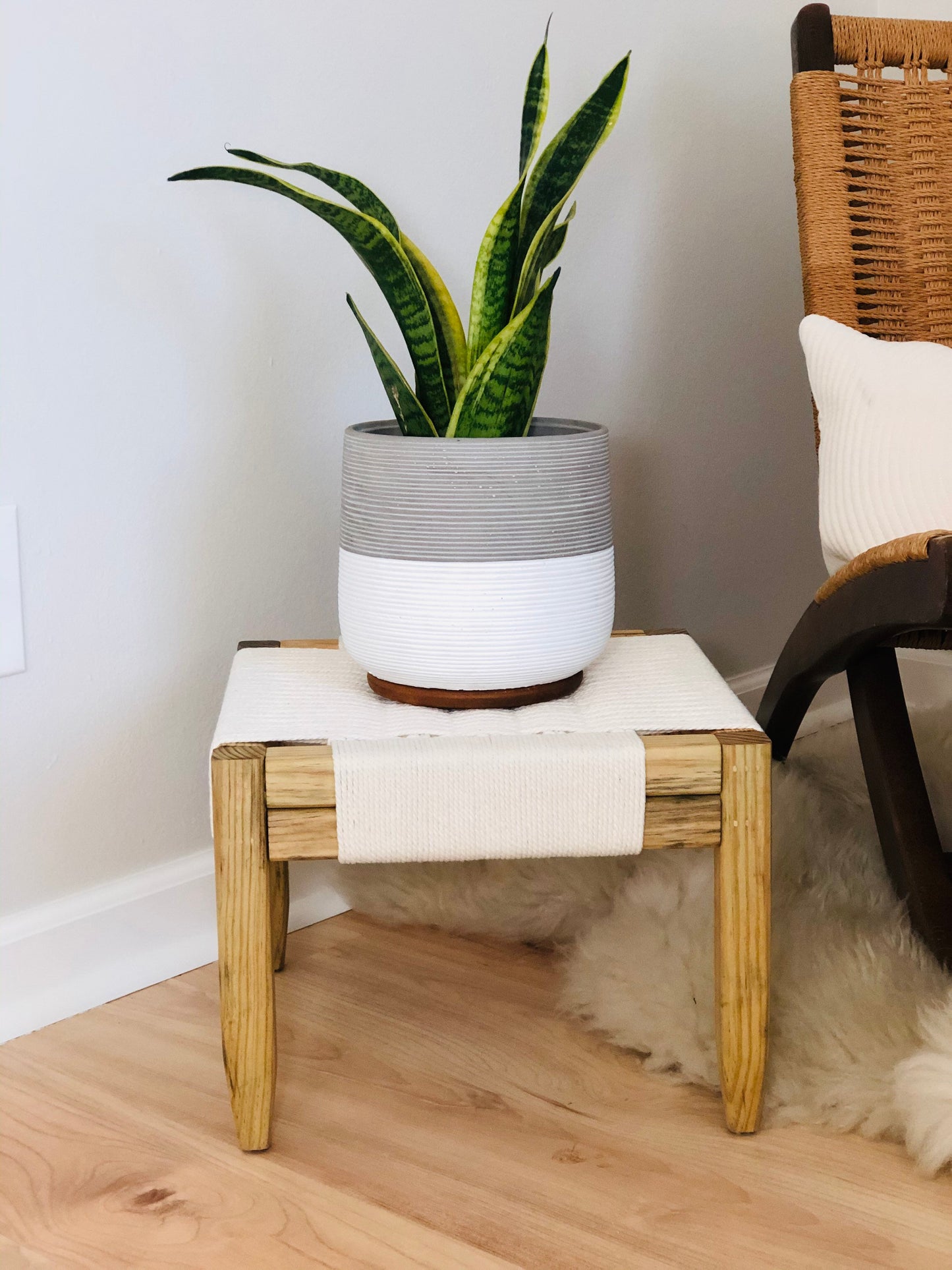 Mid-Century Modern Style Woven Indoor Plant Stand